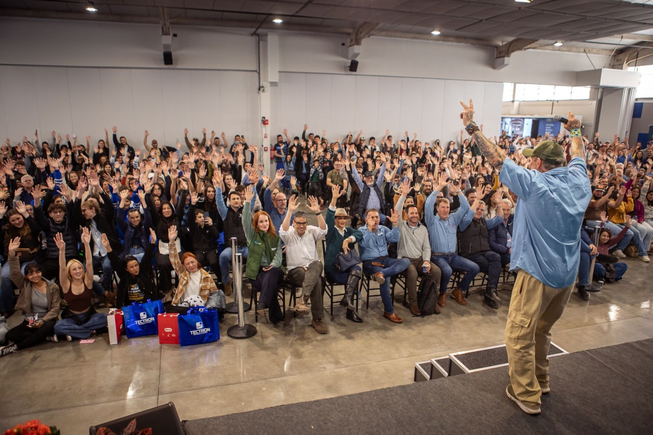 Seminário do Leite reúne especialistas para debater tendências, inovação e o futuro da cadeia leiteira no Agroleite 2026