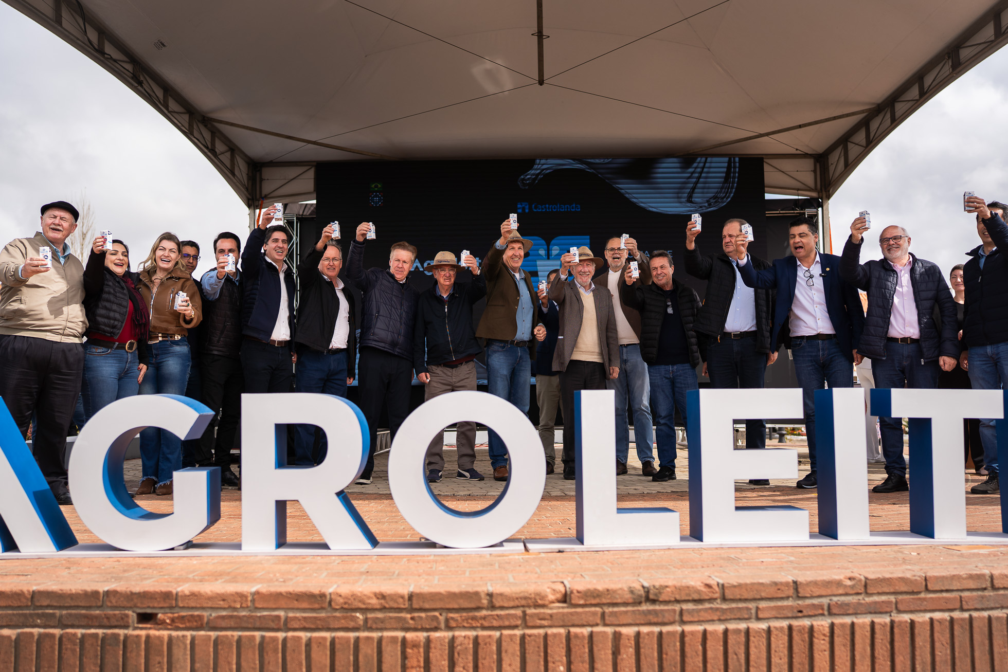 Inovação, história e futuro marcam abertura da 25ª edição do Agroleite 