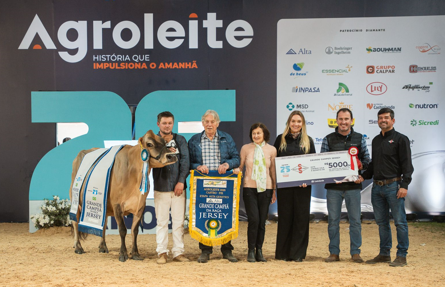 Campeã de Gado Jersey Adulto no 25º Agroleite destaca qualidade e genética 